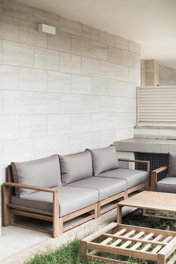 Stylish Flat With Garden * Rom