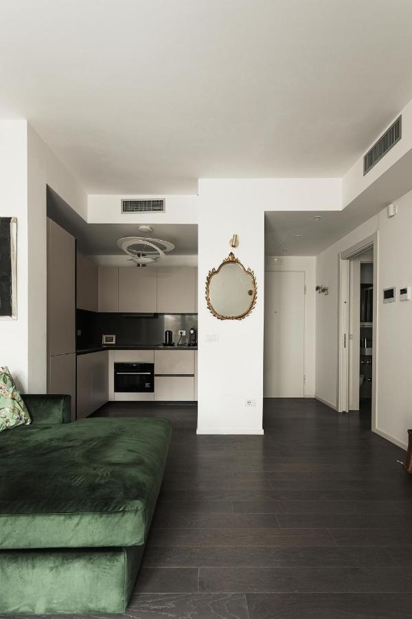 Apartment Stylish Flat With Garden Rom