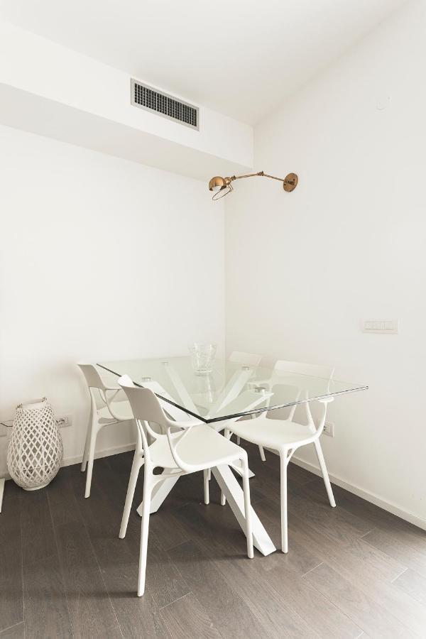 Stylish Flat With Garden Rom