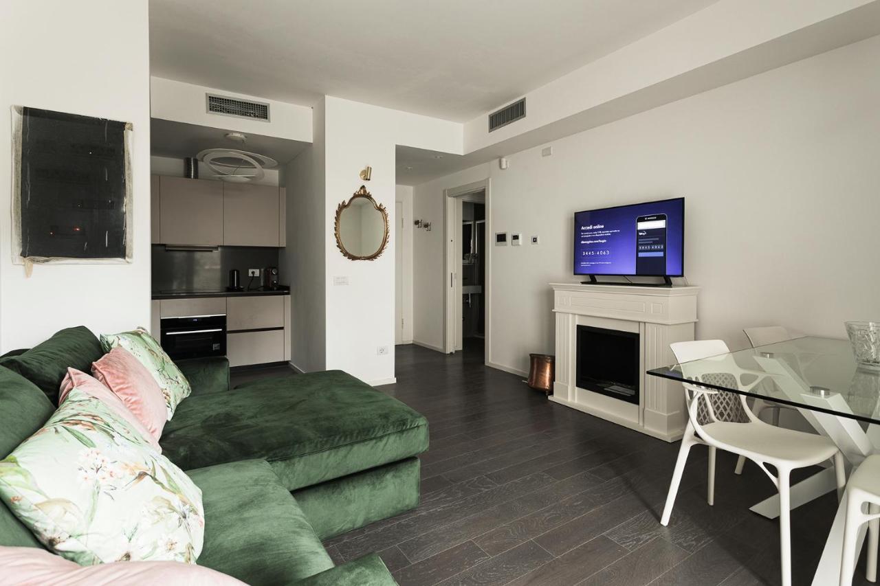 Stylish Flat With Garden * Rom